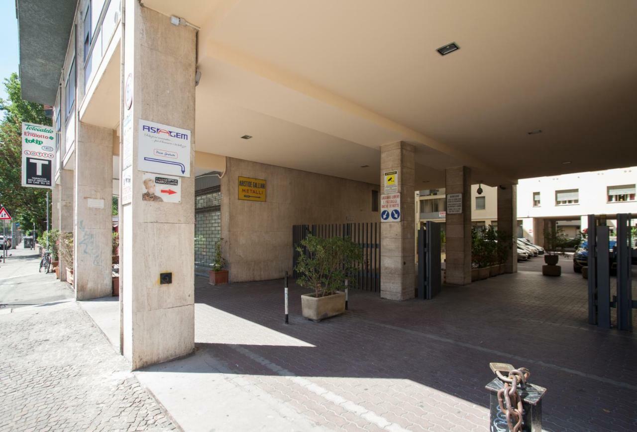 בולוניה Astoria Deluxe Rooms מראה חיצוני תמונה