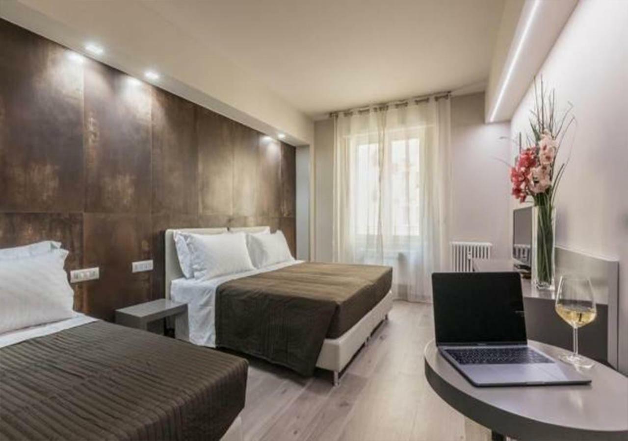 בולוניה Astoria Deluxe Rooms מראה חיצוני תמונה